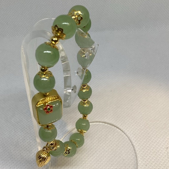 NEW LOTUS POD CHARM GLASS BEADES BRACELET - Picture 4 of 9